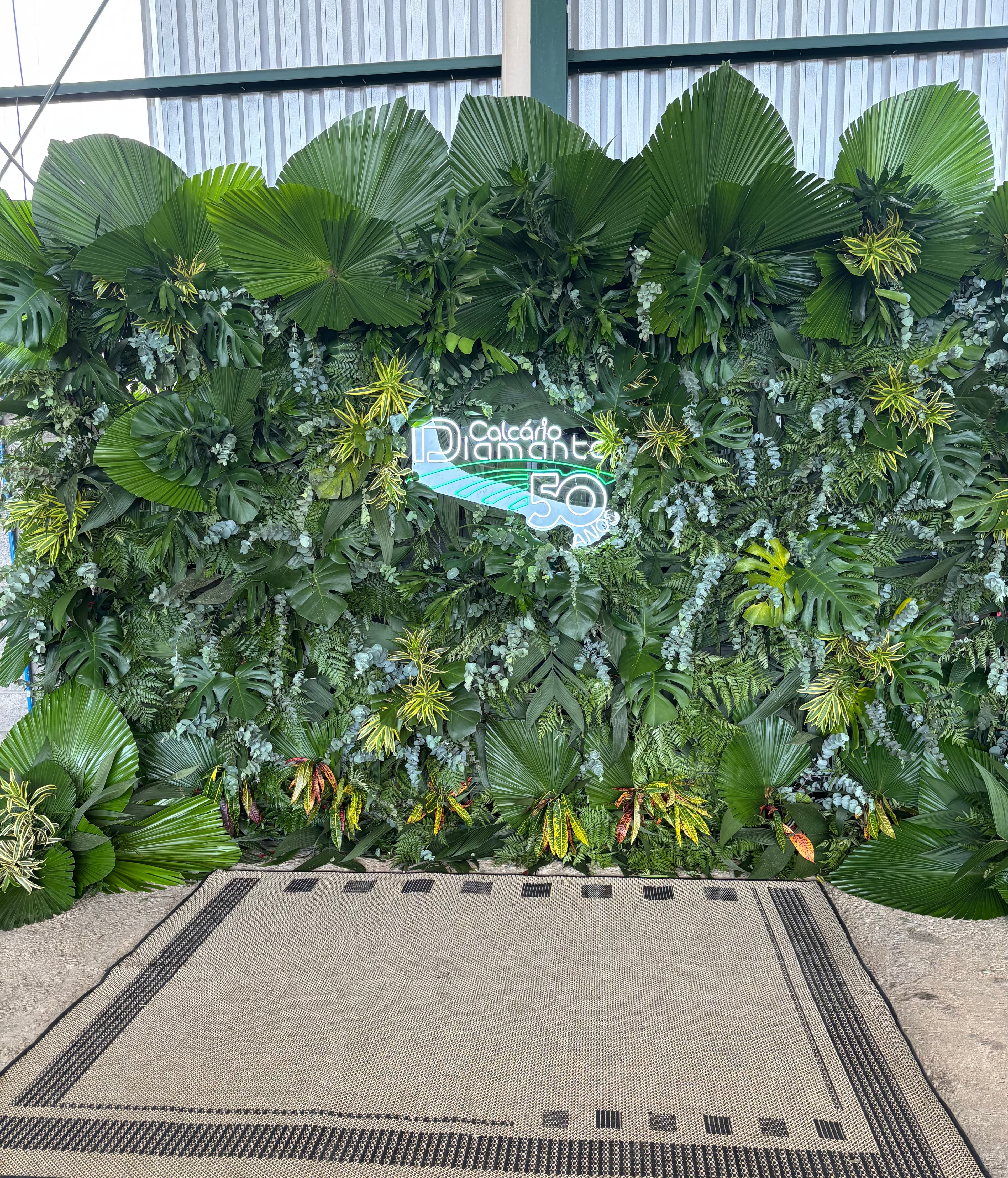 Evento corporativo Calcário Diamante 50 anos decorado pela Elisete Decorações